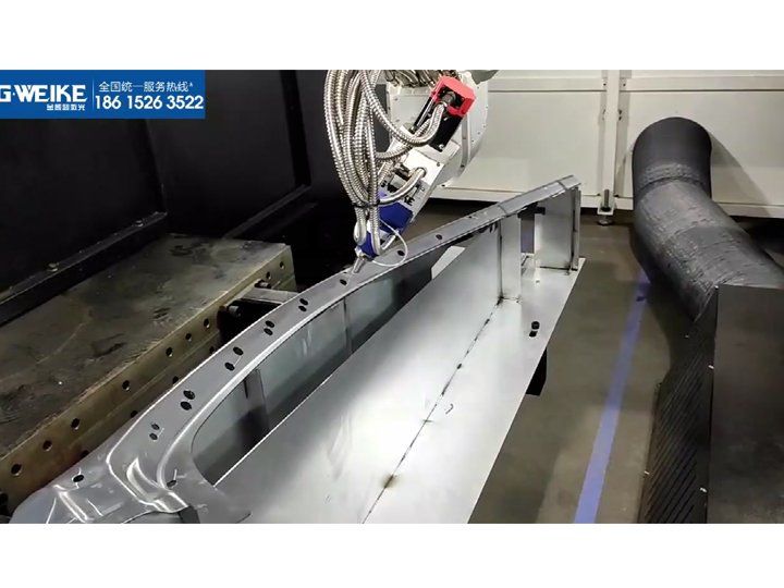 <b>三維五軸激光切割機 汽車保險杠切割</b>